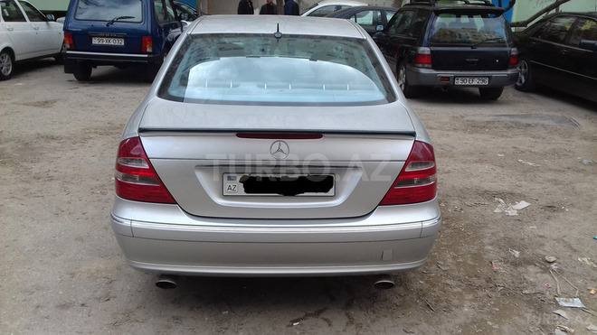 Mercedes E 240 2002, 226,000 km - 2.6 l - Bakı