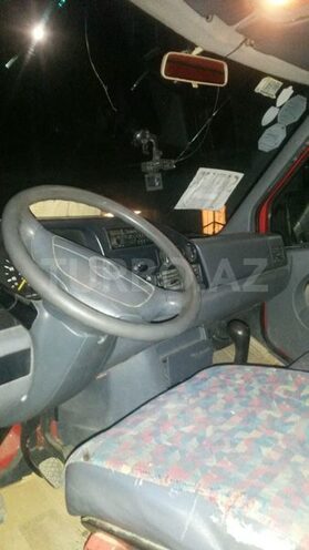 Mercedes Sprinter 413 2001, 286,000 km - 2.9 l - Bərdə
