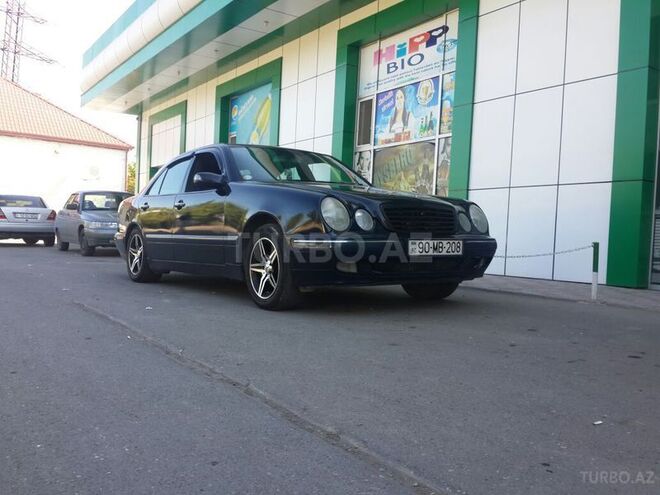 Mercedes E 200 2000, 243,000 km - 2.0 l - Bakı