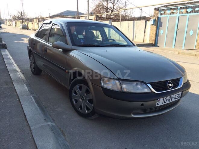 Opel Vectra 1996, 140,000 km - 1.8 л - Bakı