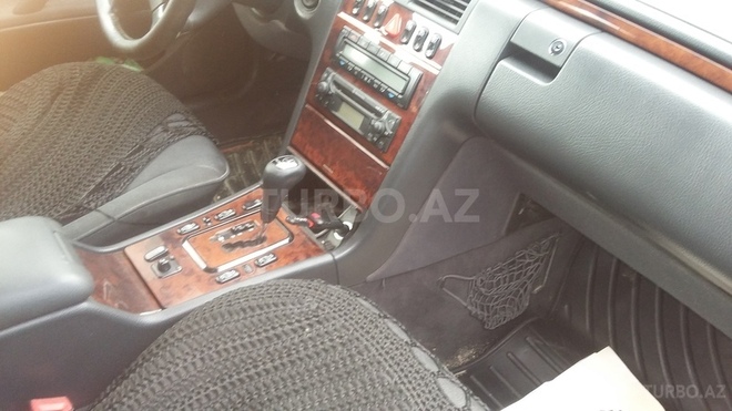 Mercedes E 240 1999, 21,000 km - 2.4 л - Bərdə