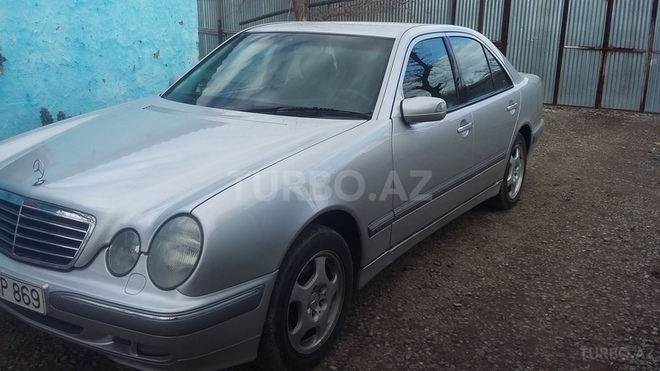 Mercedes E 240 1999, 21,000 km - 2.4 л - Bərdə