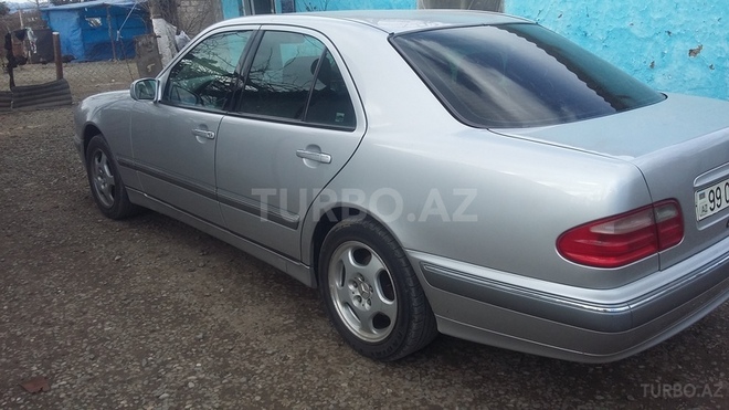 Mercedes E 240 1999, 21,000 km - 2.4 л - Bərdə