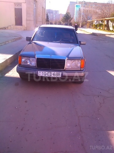 Mercedes E 200 1990, 200,000 km - 0.2 l - Bakı