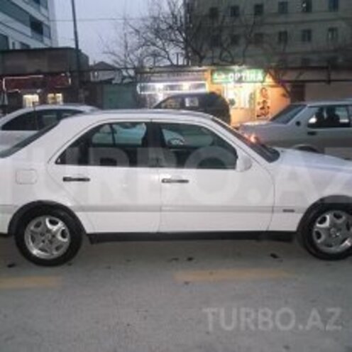 Mercedes C 180 1995, 247,000 km - 1.8 л - Bakı