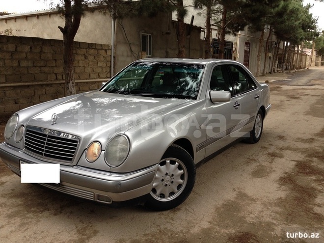 Mercedes E 200 1999, 250,000 km - 0.2 l - Bakı