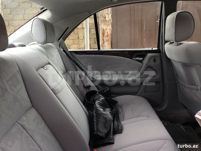 Mercedes E 200 1999, 250,000 km - 0.2 l - Bakı