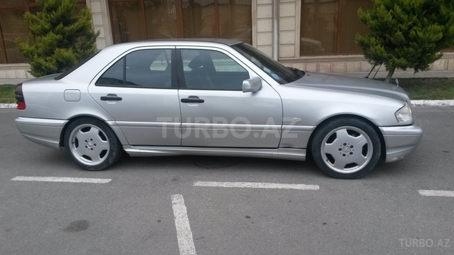 Mercedes C 240 2000, 187,000 km - 2.4 л - Bakı