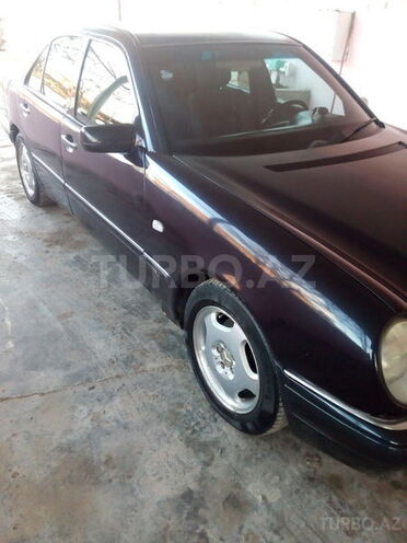 Mercedes E 230 1995, 416,000 km - 2.3 l - Ucar