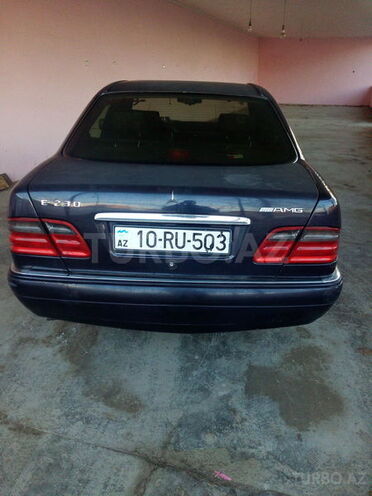 Mercedes E 230 1995, 416,000 km - 2.3 l - Ucar