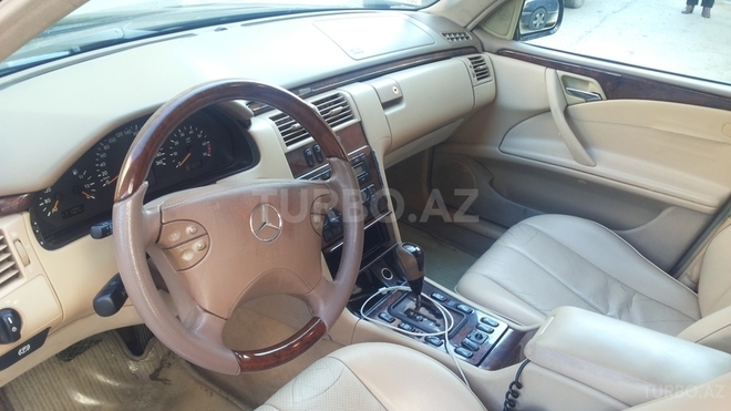 Mercedes E 240 2001, 266,000 km - 2.6 l - Bakı