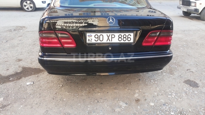 Mercedes E 240 2001, 266,000 km - 2.6 l - Bakı