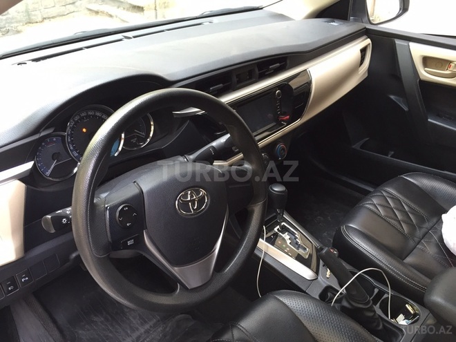 Toyota Corolla 2014, 1,300 km - 1.6 л - Bakı
