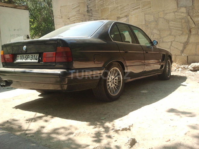 BMW 325 1993, 297,000 km - 2.5 l - Neftçala