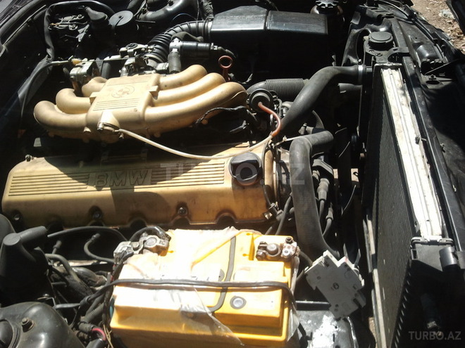 BMW 325 1993, 297,000 km - 2.5 l - Neftçala