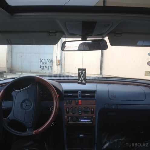 Mercedes C 220 1995, 185,698 km - 2.2 л - Bakı