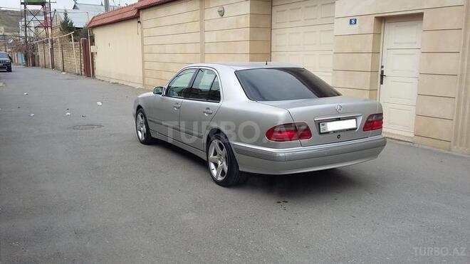 Mercedes E 240 2000, 212,000 km - 2.4 л - Bakı