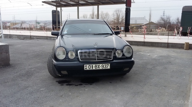 Mercedes E 240 1999, 220,633 km - 2.4 l - Xırdalan
