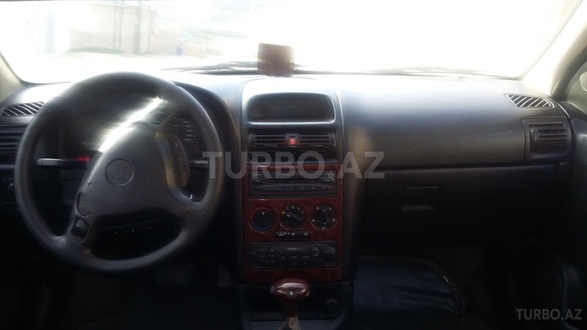 Opel Astra 2001, 32,000 km - 0.3 l - Bakı
