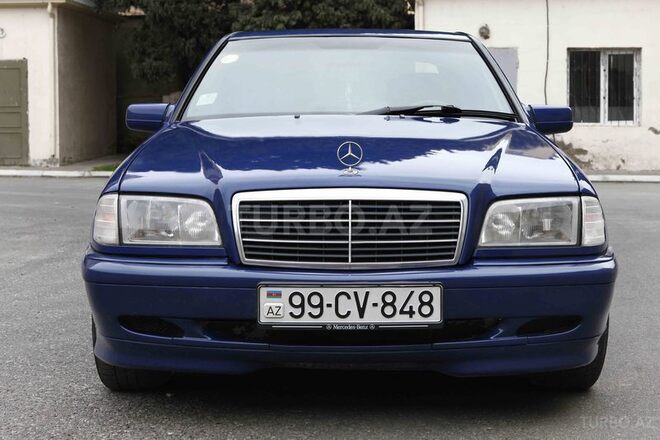 Mercedes C 220 1999, 240,000 km - 2.2 л - Bakı