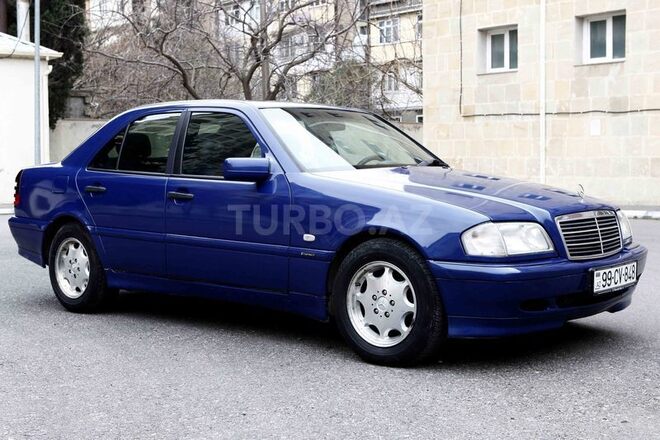 Mercedes C 220 1999, 240,000 km - 2.2 л - Bakı