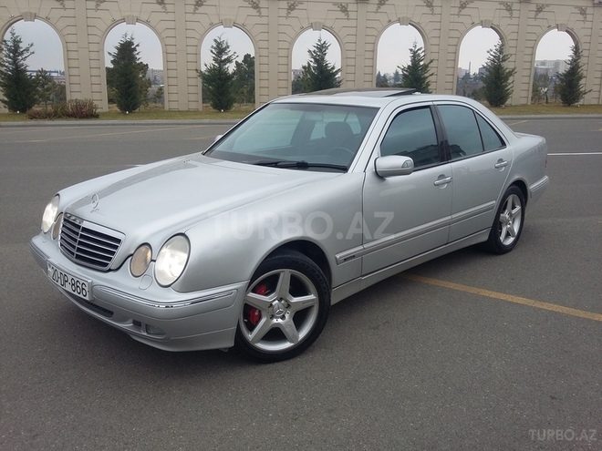 Mercedes E 240 2000, 267,296 km - 2.4 л - Gəncə