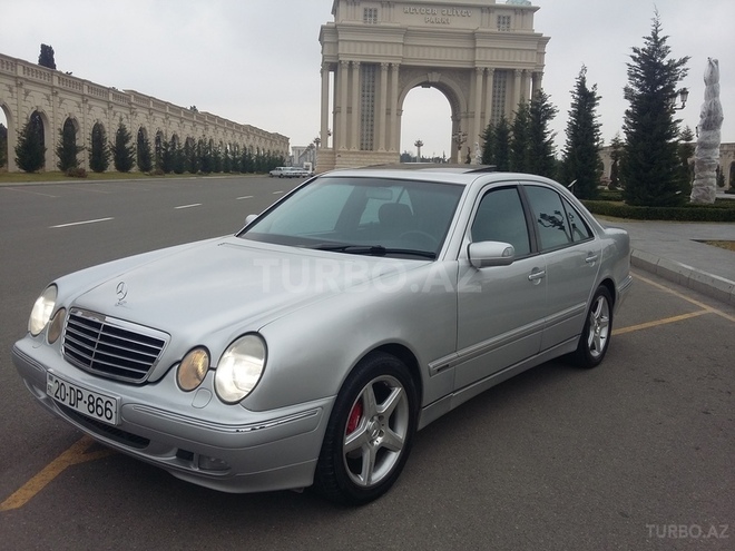 Mercedes E 240 2000, 267,296 km - 2.4 л - Gəncə