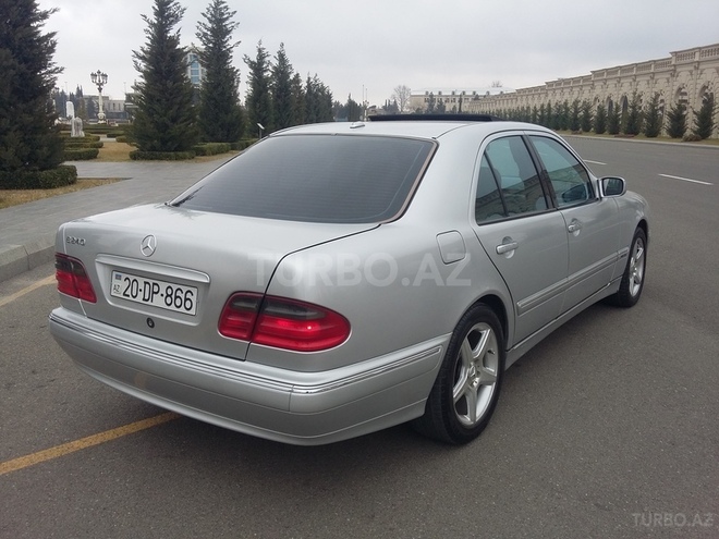 Mercedes E 240 2000, 267,296 km - 2.4 л - Gəncə