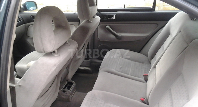 Volkswagen Bora 2000, 300,000 km - 2.0 л - Şirvan