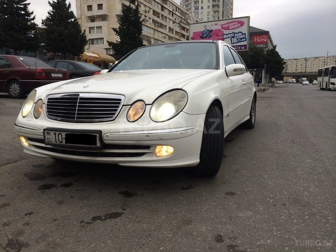 Mercedes E 200 2004, 190,000 km - 2.5 l - Bakı