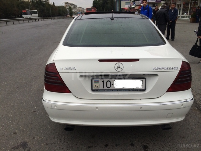 Mercedes E 200 2004, 190,000 km - 2.5 l - Bakı
