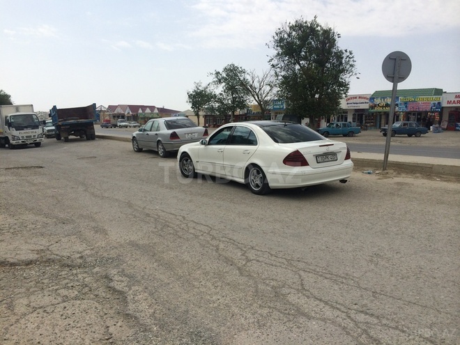 Mercedes E 200 2004, 190,000 km - 2.5 l - Bakı