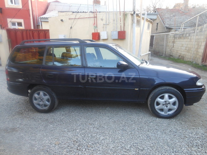 Opel Astra 1995, 300,000 km - 1.6 l - Bakı