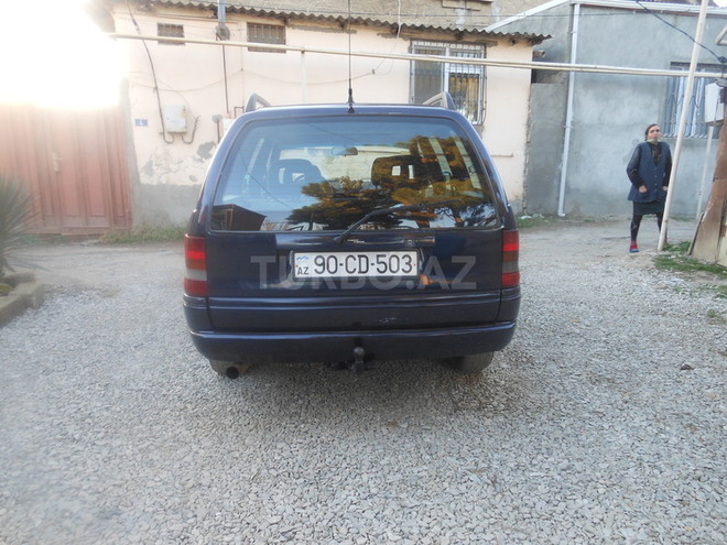 Opel Astra 1995, 300,000 km - 1.6 l - Bakı
