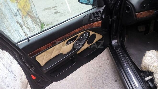 BMW 528 1999, 216,000 km - 2.8 л - Bakı