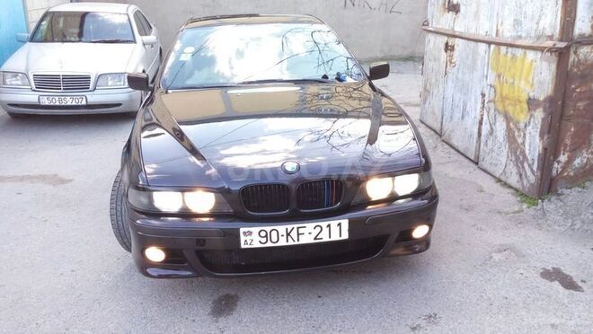 BMW 528 1999, 216,000 km - 2.8 л - Bakı