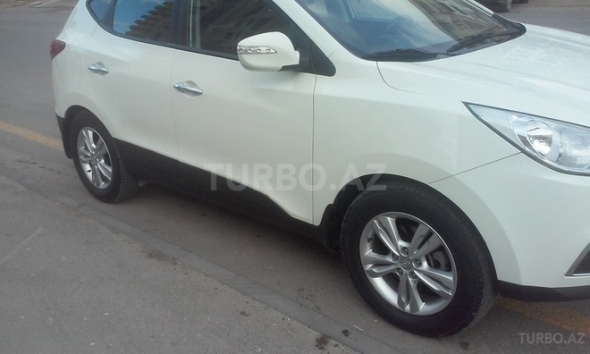 Hyundai ix35 2011, 1,130,286 km - 2.0 l - Bakı