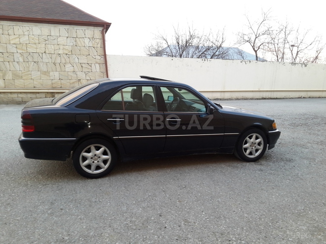 Mercedes C 230 1999, 231,000 km - 2.3 l - Bakı