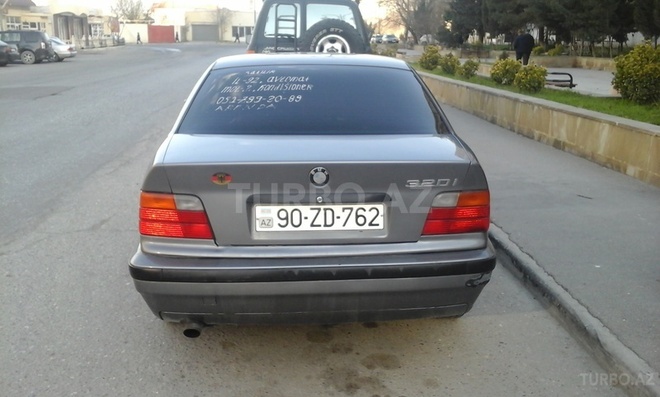 BMW 320 1992, 235,000 km - 2.0 л - Bakı