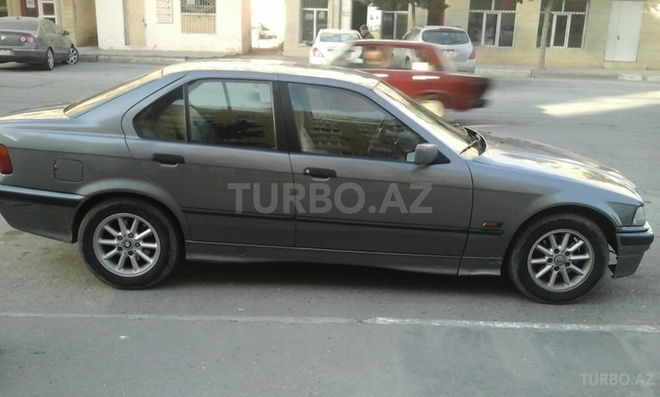BMW 320 1992, 235,000 km - 2.0 л - Bakı