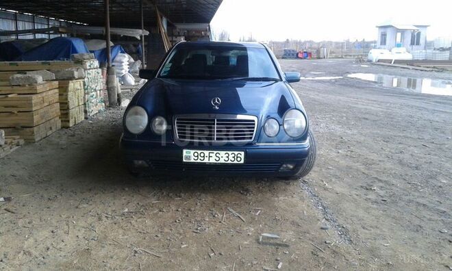 Mercedes E 240 1998, 212,000 km - 2.4 l - Sabirabad