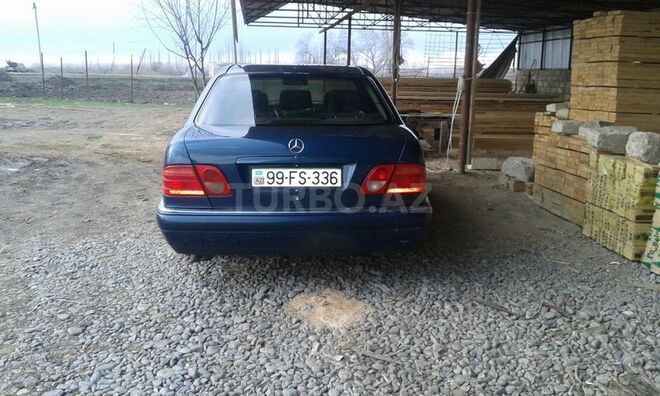 Mercedes E 240 1998, 212,000 km - 2.4 l - Sabirabad