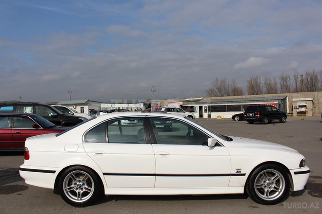 BMW 520 1999, 204,000 km - 2.0 l - Bakı