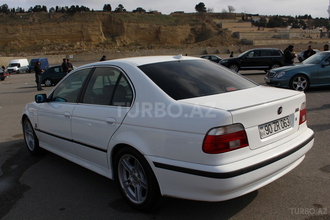 BMW 520 1999, 204,000 km - 2.0 l - Bakı