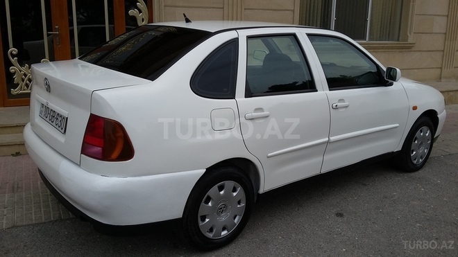 Volkswagen Polo 1999, 200,000 km - 1.5 l - Bakı