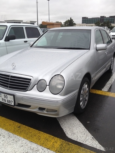 Mercedes E 240 2000, 203,000 km - 2.6 l - Bakı