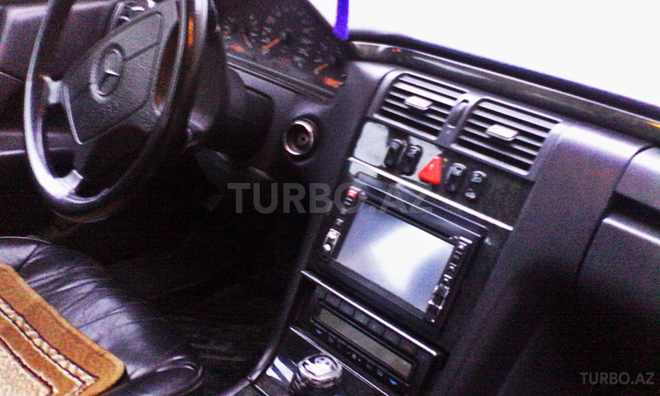 Mercedes E 200 1998, 310,000 km - 2.0 l - Xırdalan