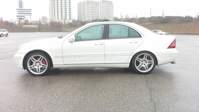 Mercedes C 240 2002, 147,374 km - 2.4 л - Bakı