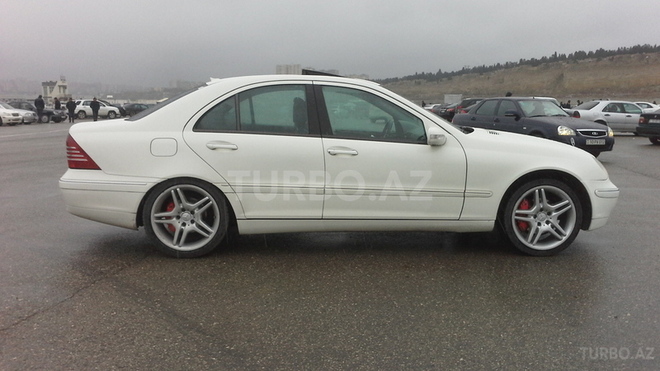 Mercedes C 240 2002, 147,374 km - 2.4 л - Bakı
