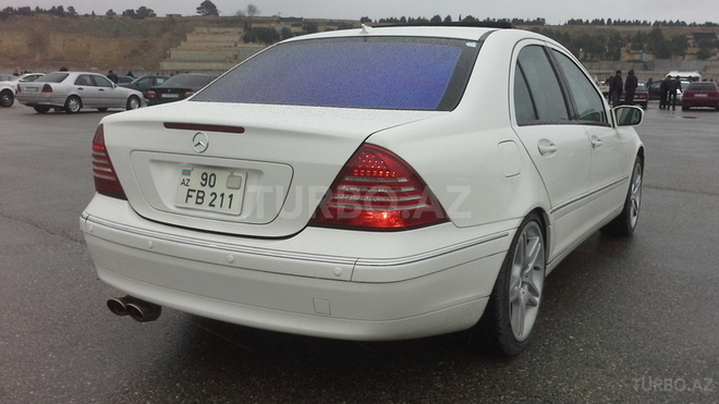 Mercedes C 240 2002, 147,374 km - 2.4 л - Bakı